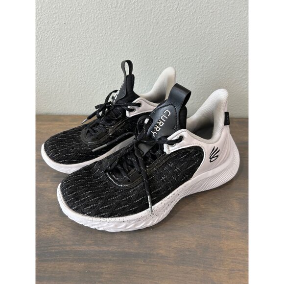 Under Armour Other - Under Armour Curry Flow 9 Black and white Basketball Shoes Mens 6.5 Womens 8